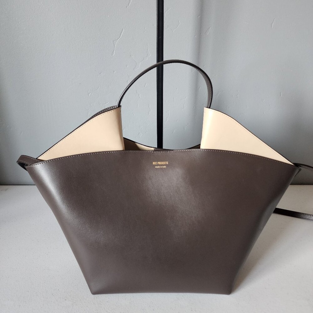 Ree Projects Tote "EUC" - Picture 2 of 16